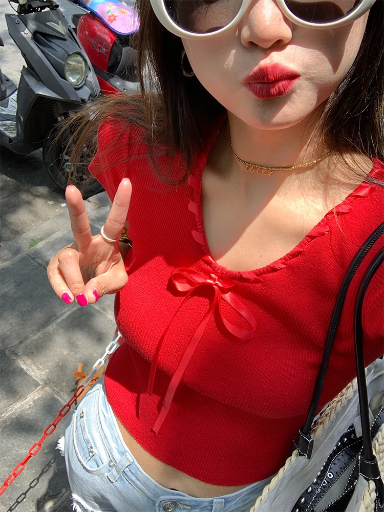 Haut tricoté en soie glacée rouge ort Sve pour femmes, coupe cintrée, coréen, pour les déplacements, conception de nœud Faion, été, nouveau...