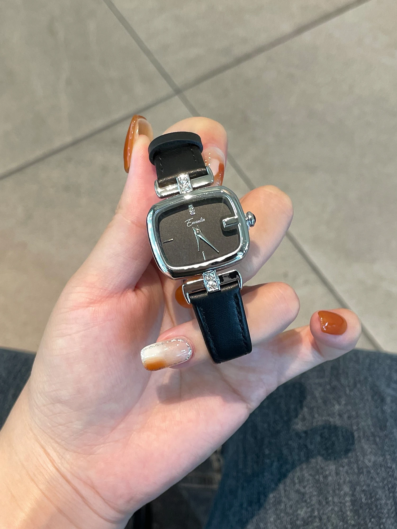 regalo-de-cumpleanos-para-mujer-reloj-para-mujer-lujo-ligero-nuevo-estilo-2025-reloj-cuadrado-de-alta-gama-para-estudiantes-reloj-de-lujo-para-mujer