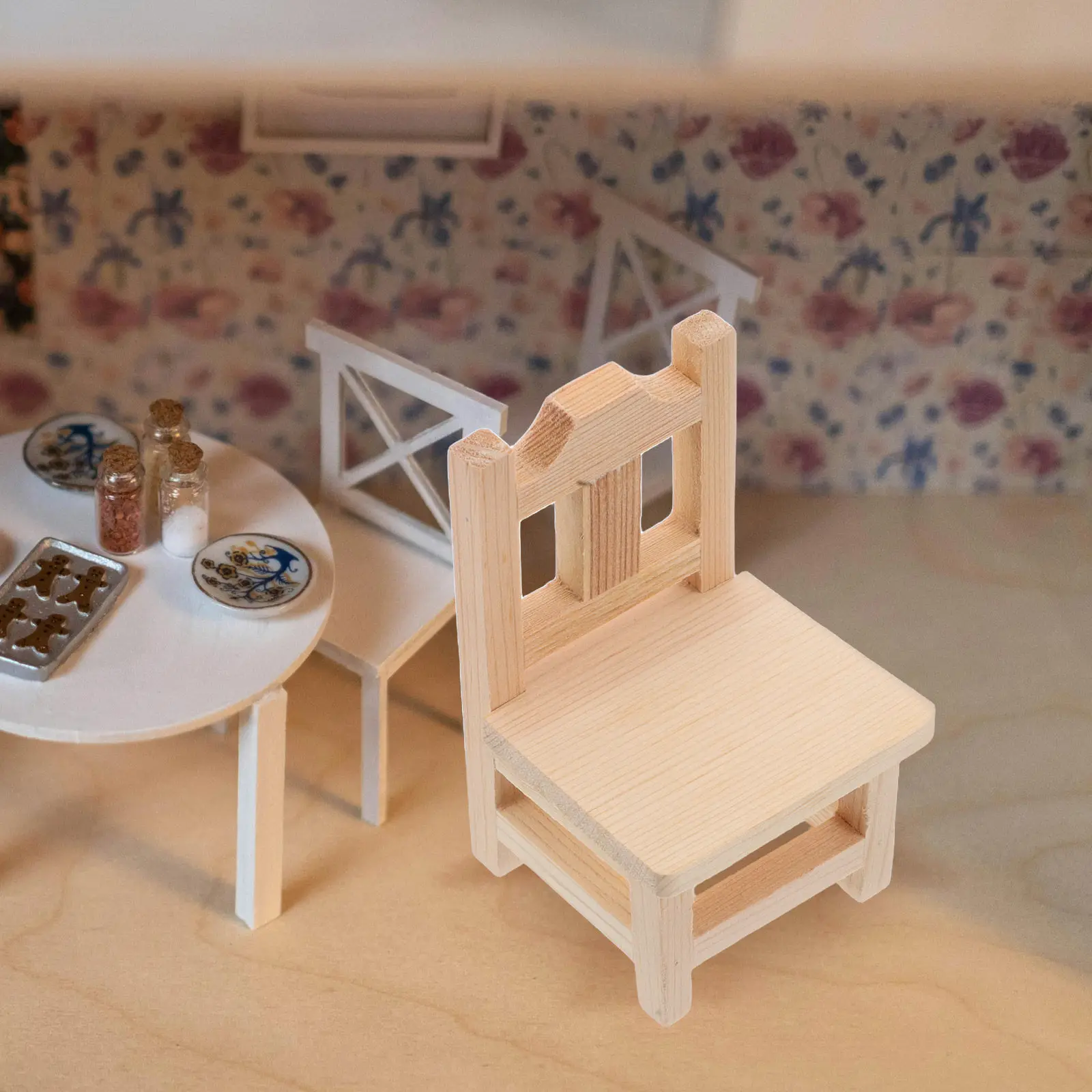Small Wooden Stool Mini Dollhouse Furniture Fine Craftsmanship Realistic Detail Miniature Decor for Living Room Bedroom Kitchen