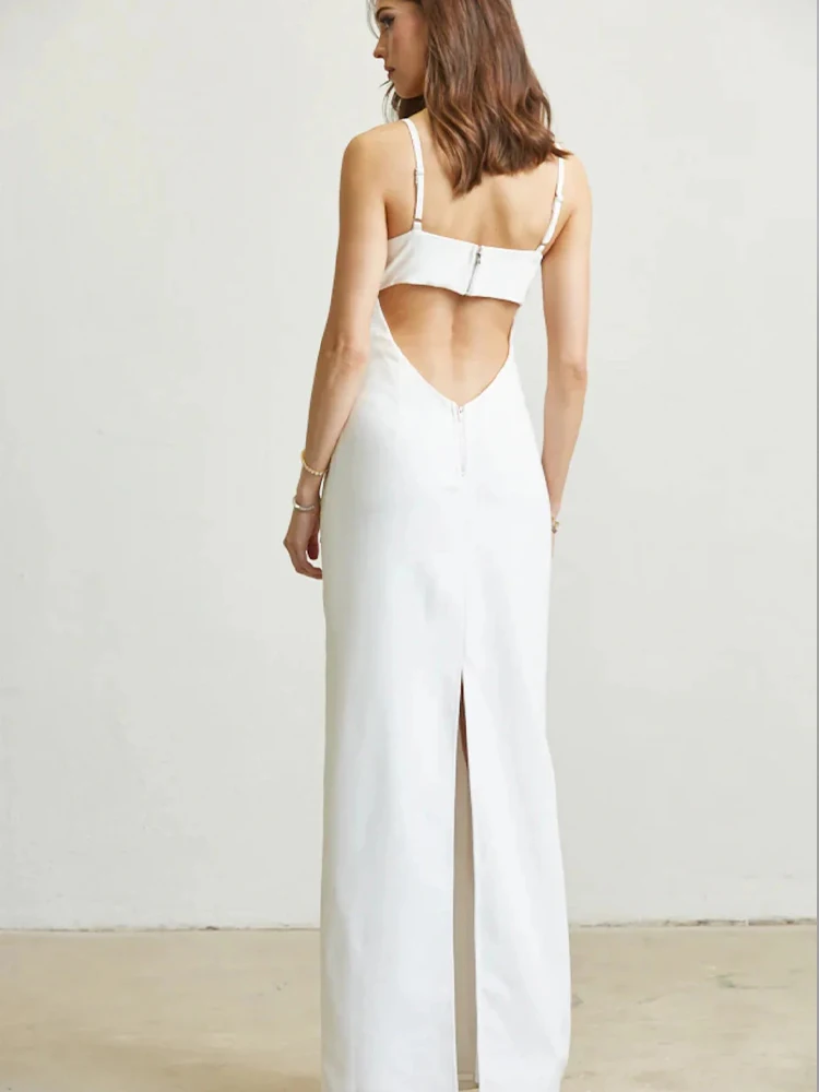 Elegantes, weißes, figurbetontes, langes Damenkleid mit Ausschnitten und perlenbesetztem Crop-Top für Hochzeiten und formelle Veranstaltungen