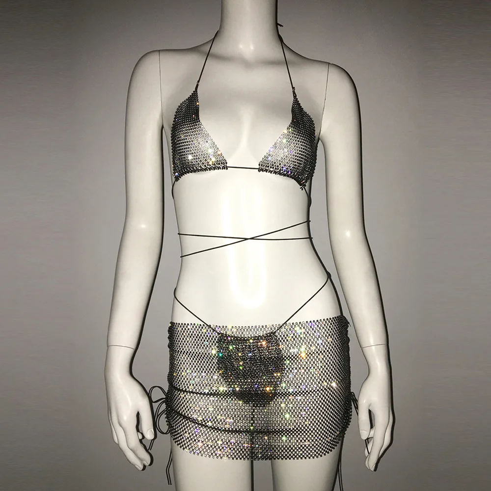 Ontwerp Een Nieuw Pittig Meisje Korte Rok Set Voor Feestjes, Zwembaden, Sexy Driepunts Bikini Strass Top