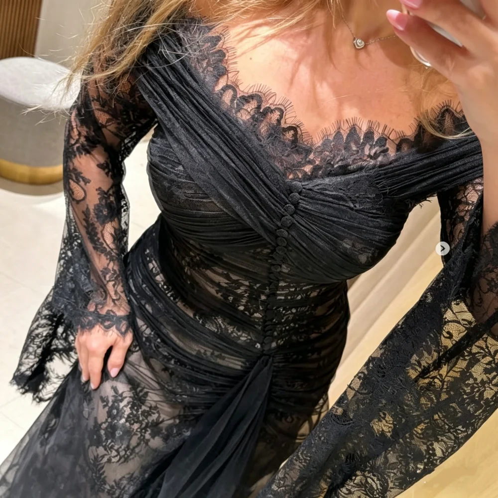 Maßgeschneidertes Sexy Spitzen-Abendkleid 2026 Schwarz Schulterfreies Bodenlange Formelle Party-Abendkleider für Damen Besondere Anlässe
