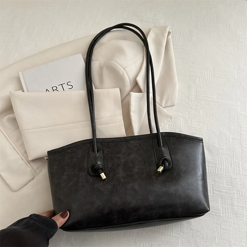 Large capacity bag women's autumn and winter fashion commuter shoulder bag casual niche design personalized tote bag