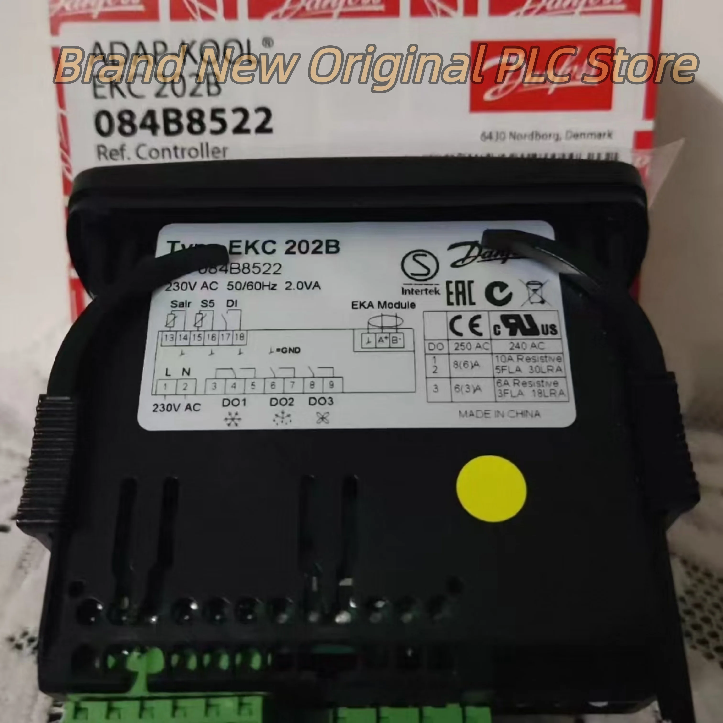 

084B8522 EKC202B new original 084B8528 AK-CC250A thermostat