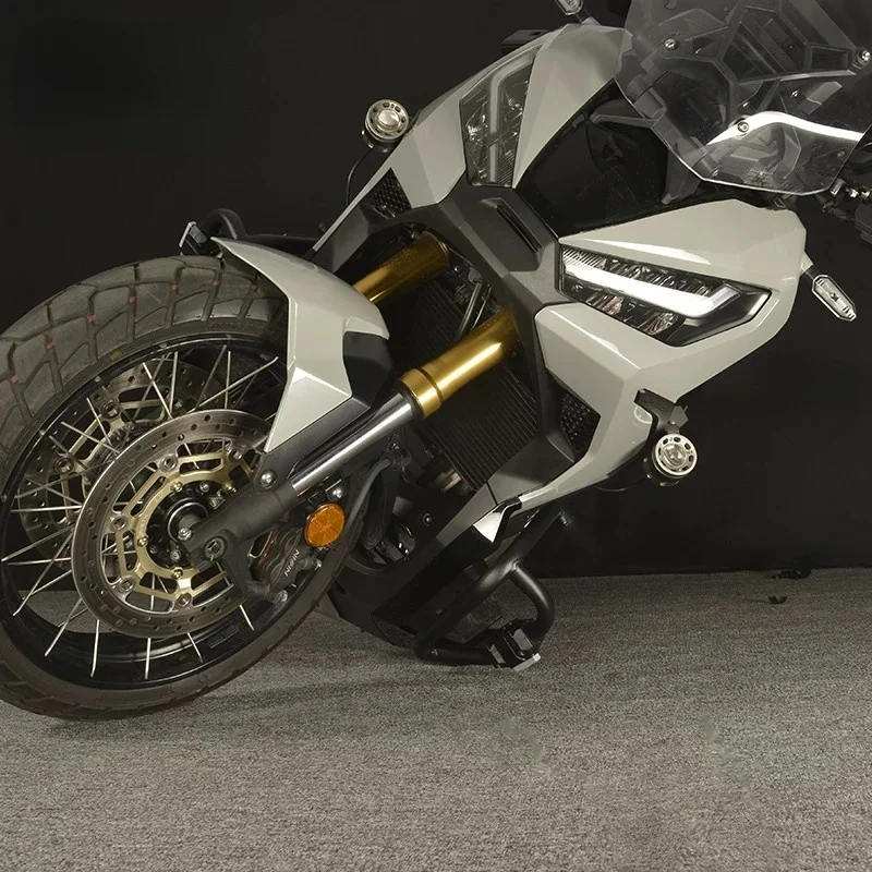 For the X-ADV 750 17-26 model motorcycles, we offer accessories such as bumper guards and anti-impact bars.