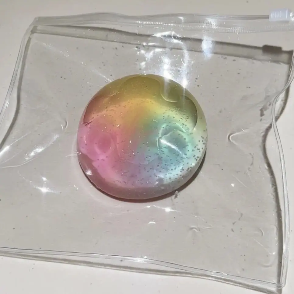 Bunter Regenbogenball-Squishy, realistische Lebensmittelimitation, kreativer Squishy, lustiges Geschenkspielzeug