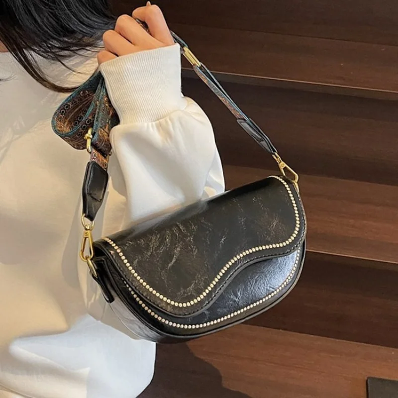 

Stylish Designer Women's Shoulder Bag Premium Leather Crossbody Handbag Elegant Tote Purse Luxury Ladies Classic Messenger