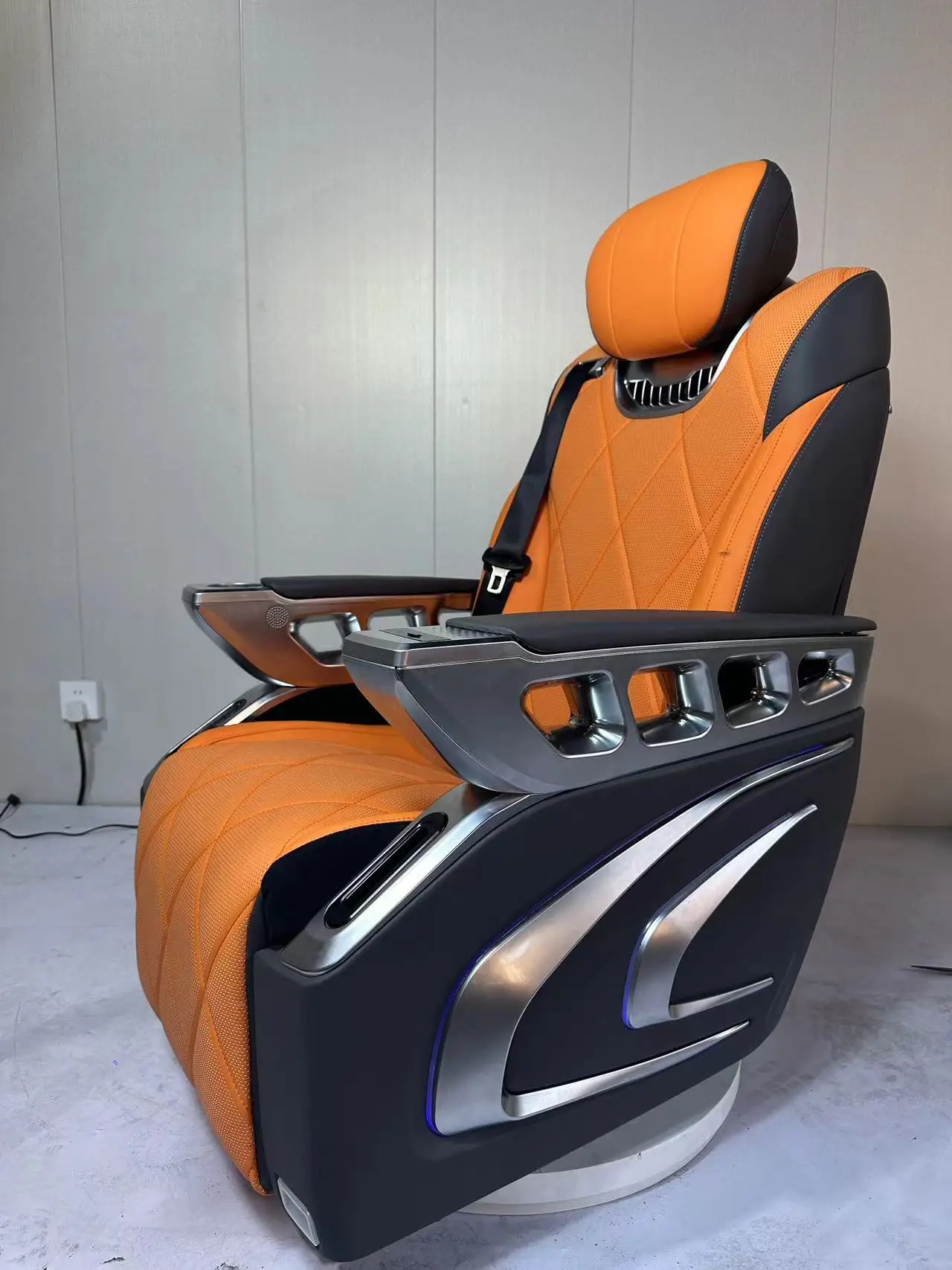 مقعد سيارة من الجلد الذكي مع ميزات مريحة للتدليك والترفيه لاستخدام أعمال RV والطيران #3