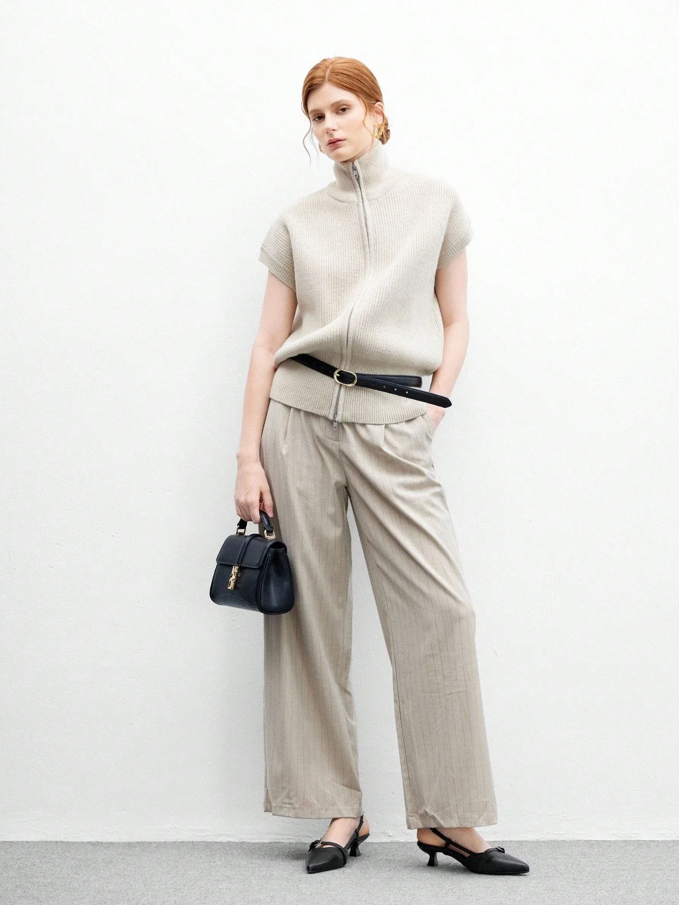 

Женские черные туфли-лодочки с ремешком на пятке, на низком каблуке, для повседневной носки и вечеринок