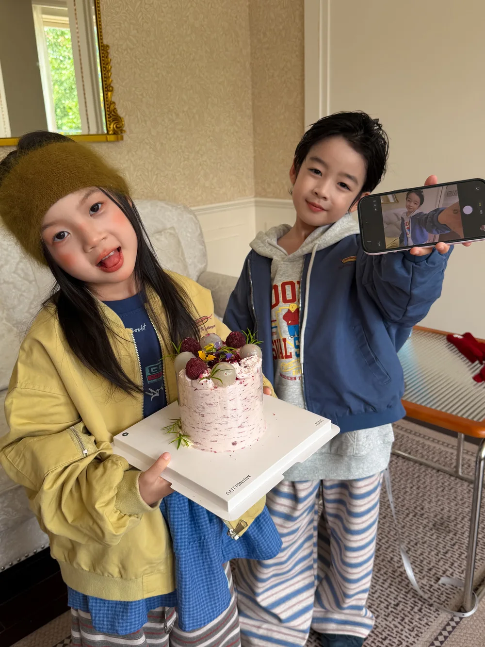 Children's Jacket 2026 Autumn Boys and Girls Korean Solid Long Sleeve Letter Jacket Children's Zipper Baseball Jacket 6