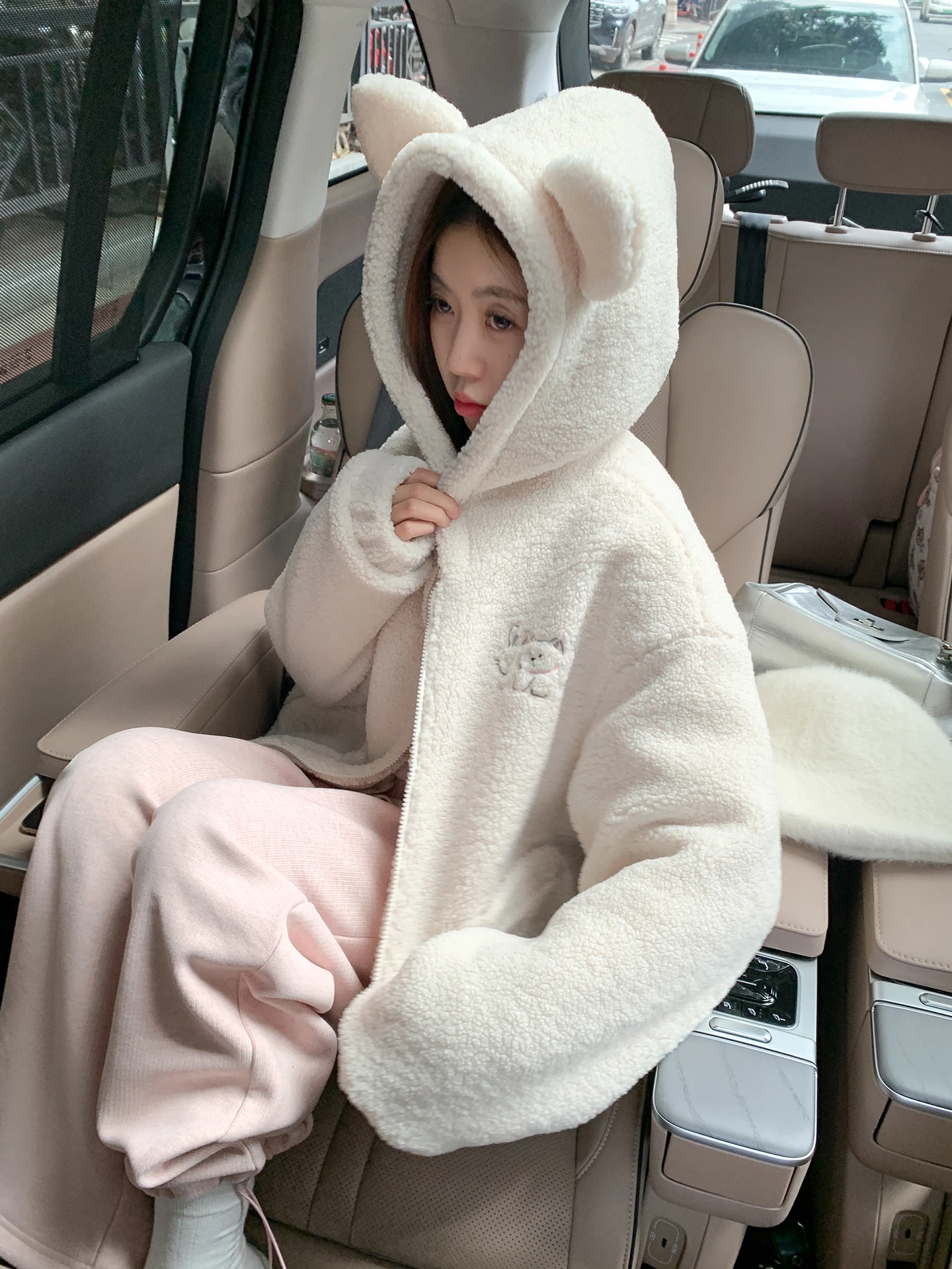 

Korean Sle Bear Ear Hooded Lamb Fur Jaet Women's Autumn Winter New Loose Warm Animal Pattern Zipper Closure Long Sve Coat
