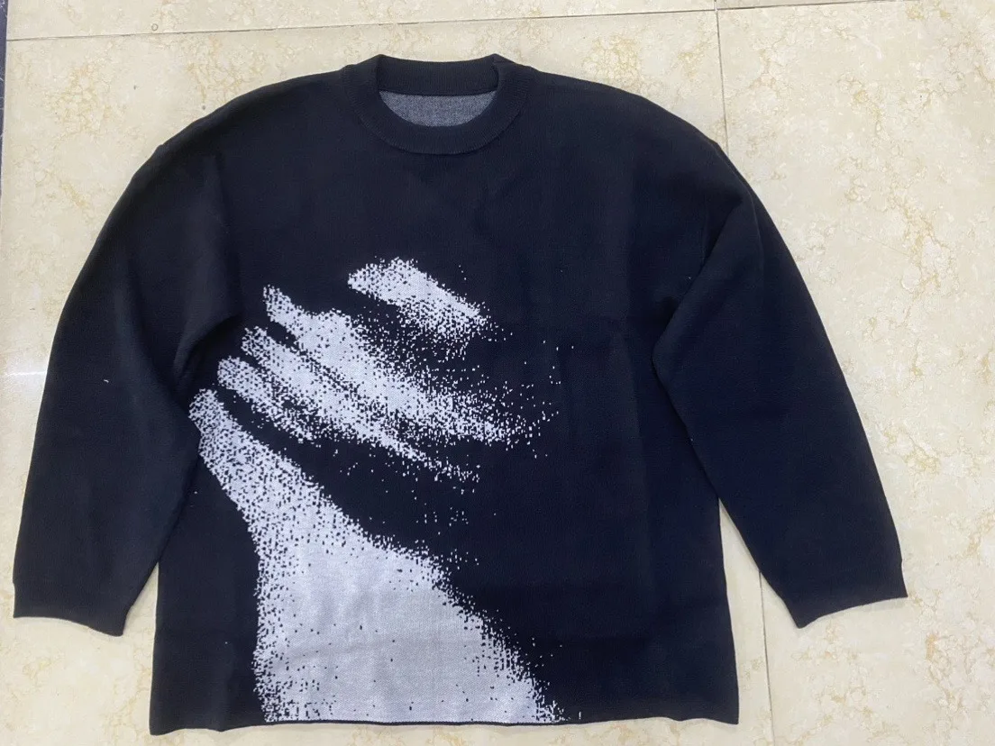 

New autumn and winter Y2K unisex sweater, simple and versatile for daily use, black knit sweater can be worn outside