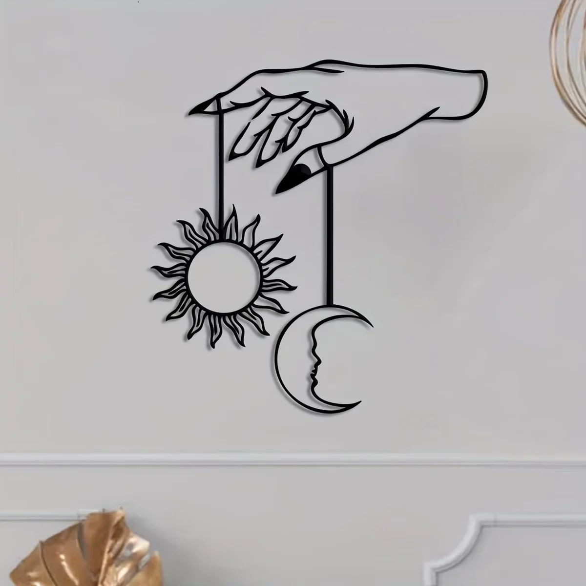 1 Pc Moon and Sun Metal Wall Decor Moon Silhouette Sun Silhouette Decorative Painting Art Creative Ironwork Craft Suitable