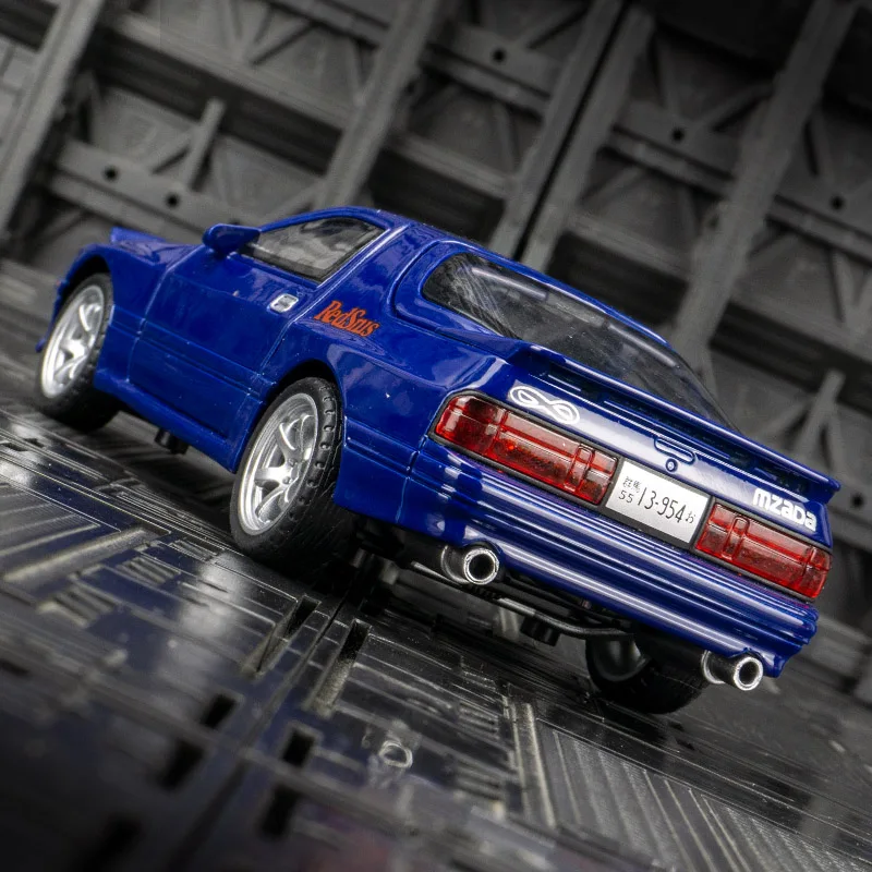 Colección de adornos de modelo de coche de aleación Mazda RX-7 1:32, puertas y capó de motor, el maletero se puede abrir tiene funciones de sonido y iluminación