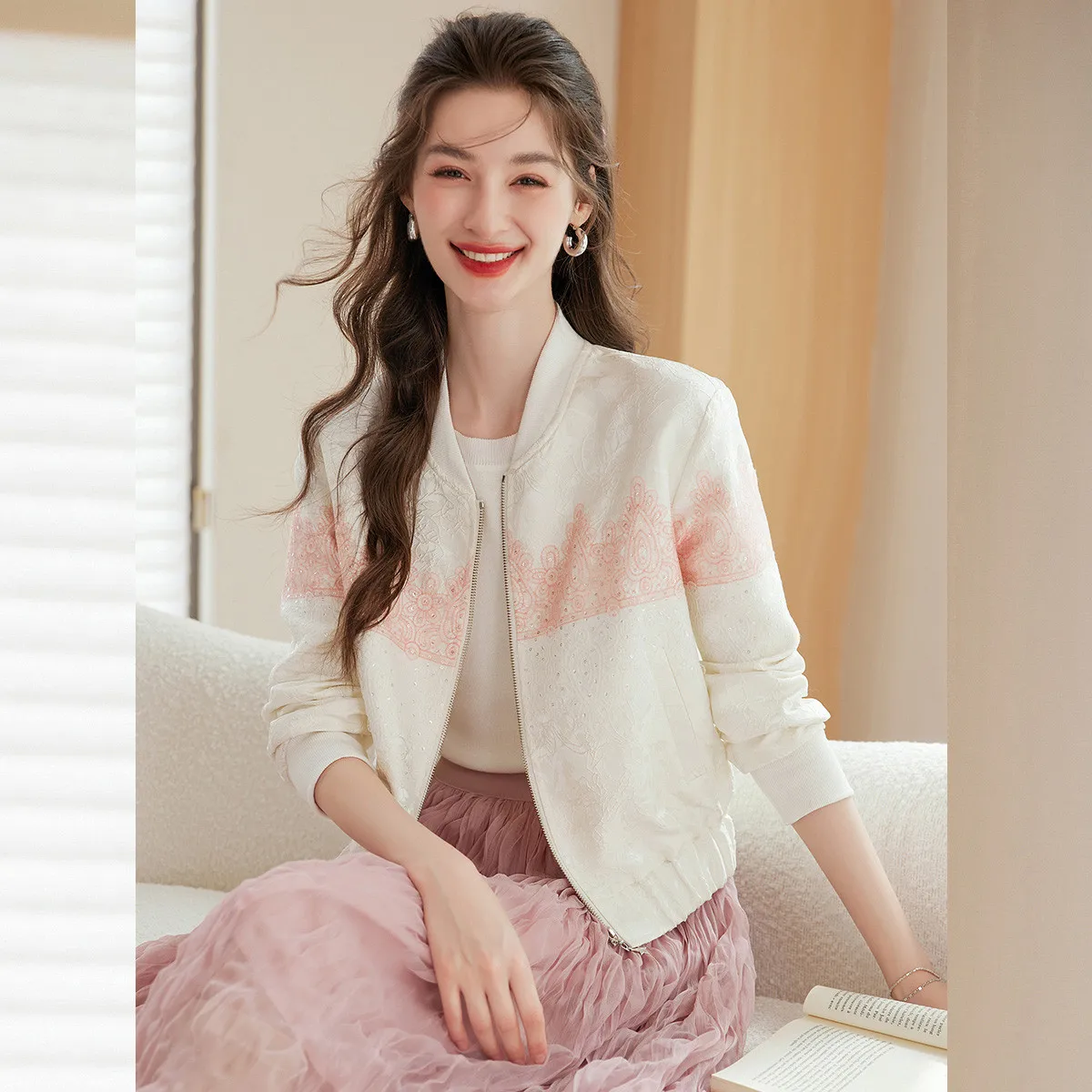 LOUIS YAO Exquisite Women's Cardigan Jacket 2025 Autumn Color Contrasting Ribbon Splicing Baseball Shirt Embroidered Zipper Coat