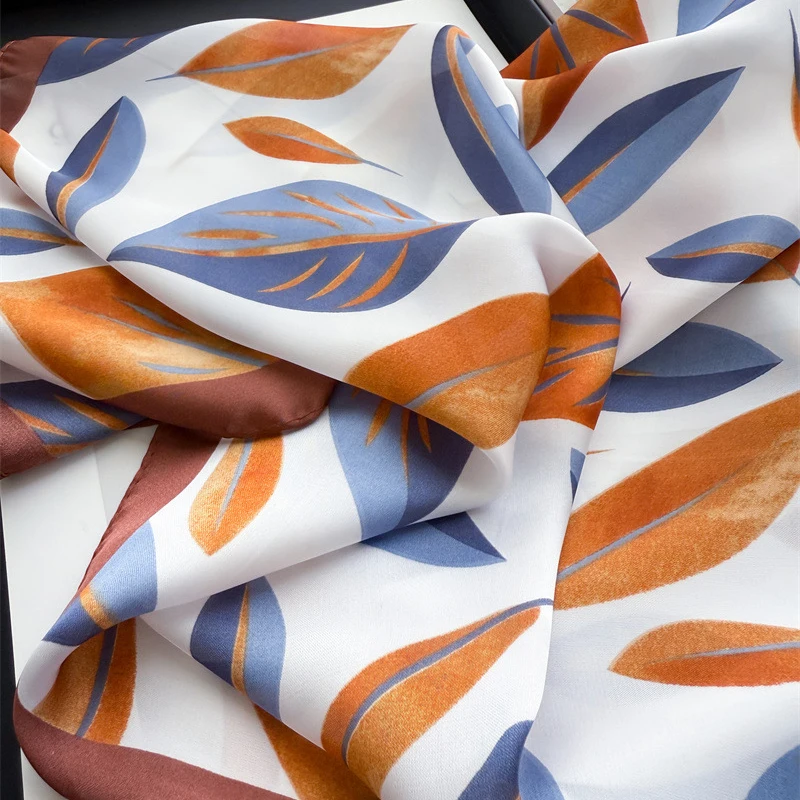 Lüks Marka Baskı 70 cm Kare Eş - Face Scarf Mask incelemesi ve fiyatı