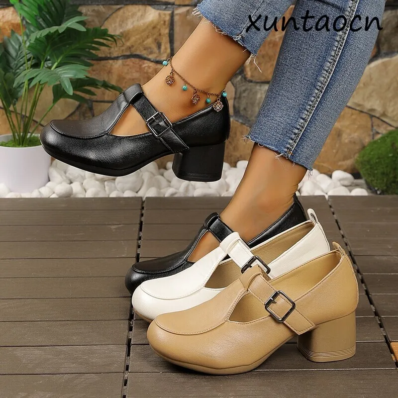 

Women's Large Size Solid Color Classic Thick Heel Shallow Mouth Low-top Shoes 2026 Spring Summer New Buckle Non-slip High Heels