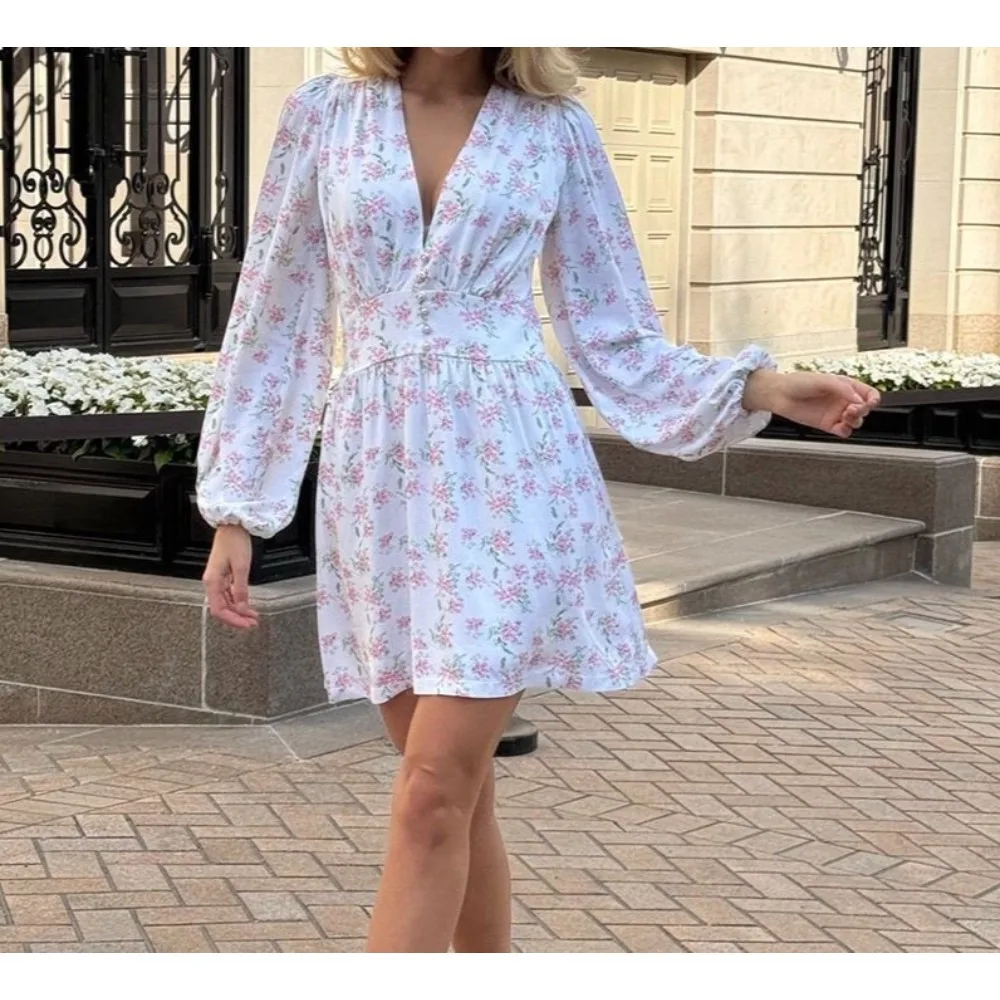 

Long-sleeved V-neck Floral Print Fitted Dress with A Waistband