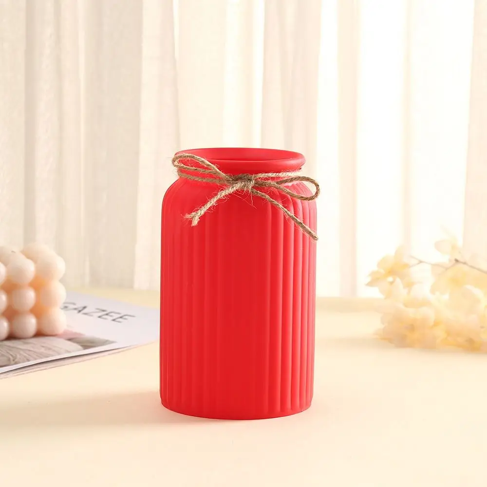 

Modern Unique Plastic Stripes Vase Fashion Easy to Use Nordic Vase Ornaments Beautiful High Grade Vase Wedding
