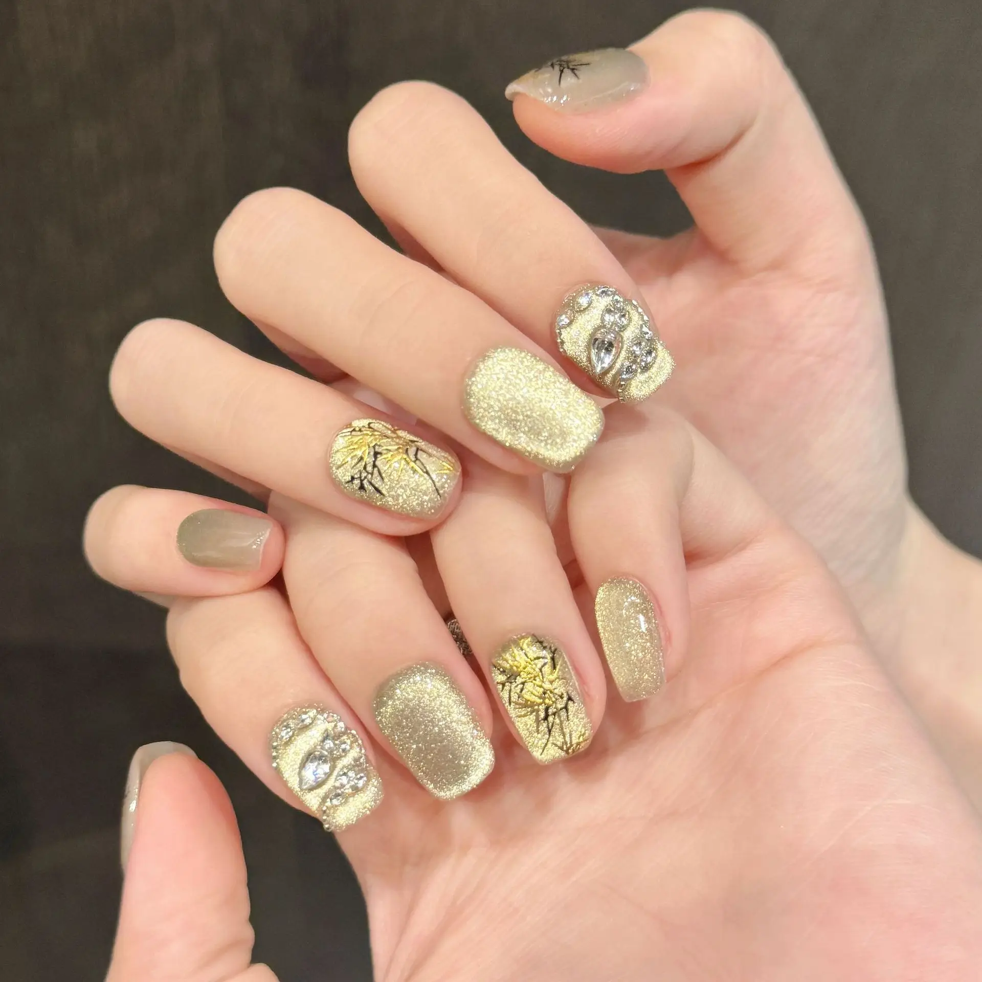 10pcs New Chinese Style Handmade Fake Nail Snake Shape Rhinestone Bamboo Forest Press On Nails Glitter Yellow Cat Eye False Nail