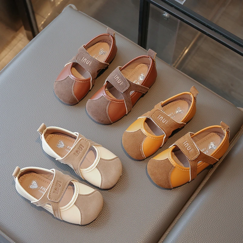 

Новые детские модные кожаные кроссовки на плоской подошве с крючками и петлями, кожаная обувь для девочек, осенняя повседневная обувь Мэри Джейн для поездок на работу для юниоров