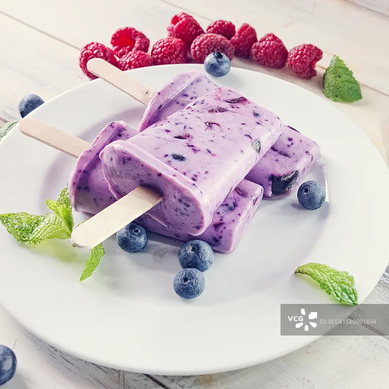 

Holybro X500 V2 ARF Development Kit with Pixhawk 6C, M10 GPS & 915MHz Radio, Ready for PX4 Ardupilot UAV DIY & Research