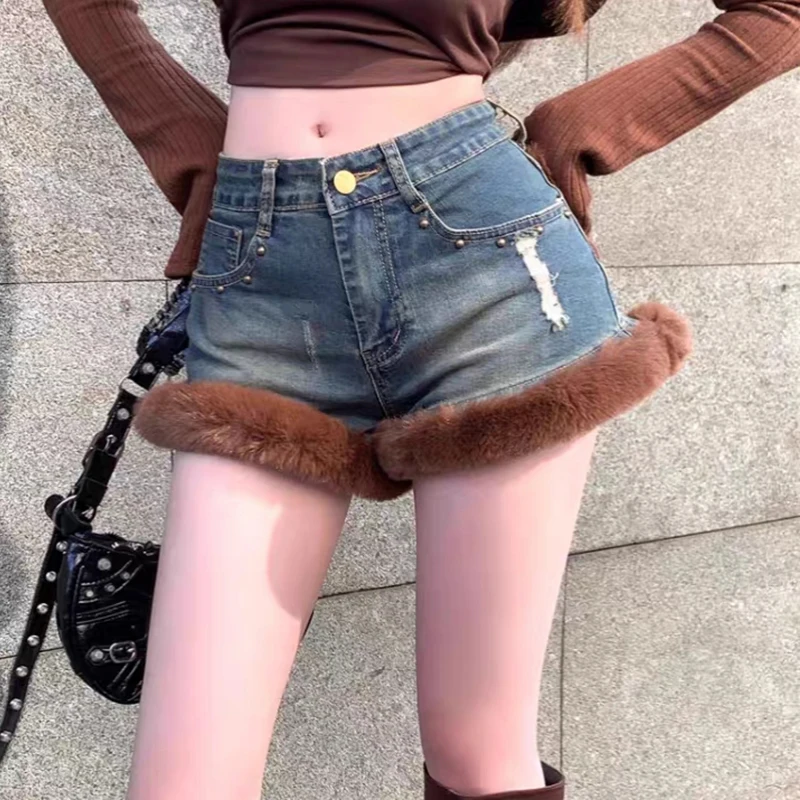 RORORIRI Pantaloncini di jeans con cuciture in pelliccia sintetica Donna Rivetti strappati Distressed Stretch Slim Grayu Bootypants Inverno Retro Streetwear