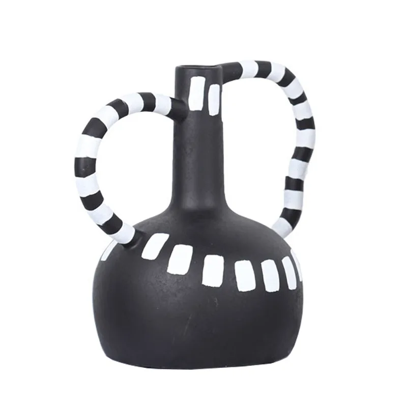 

Modern minimalist black and white polka dot resin ornament flower ornament model room living room soft decoration