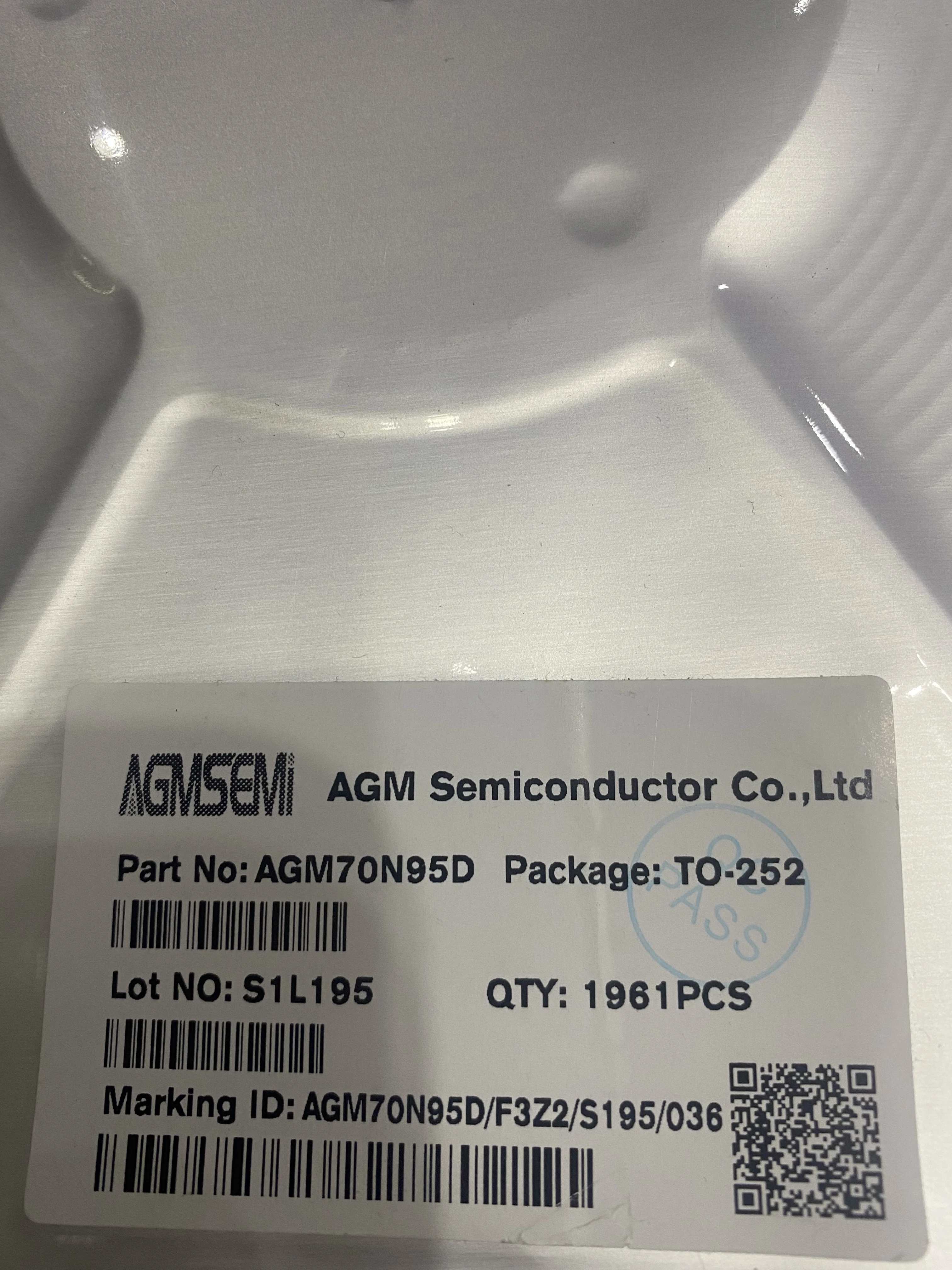 

50PCS AGM70N95D Brand New Original TO-252