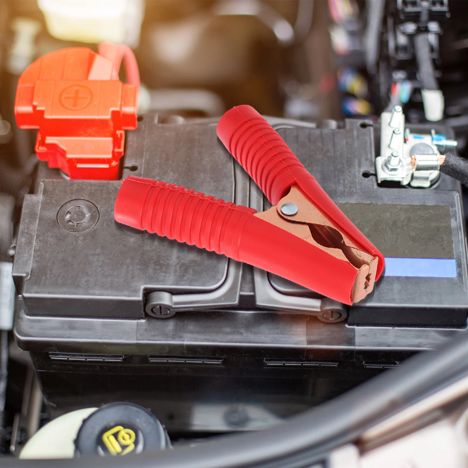 

2Pcs Car Charging Crocodile Clips Copper Plated Handles Rust Proof Black Red Accumulator Clip Power Socket Adapter