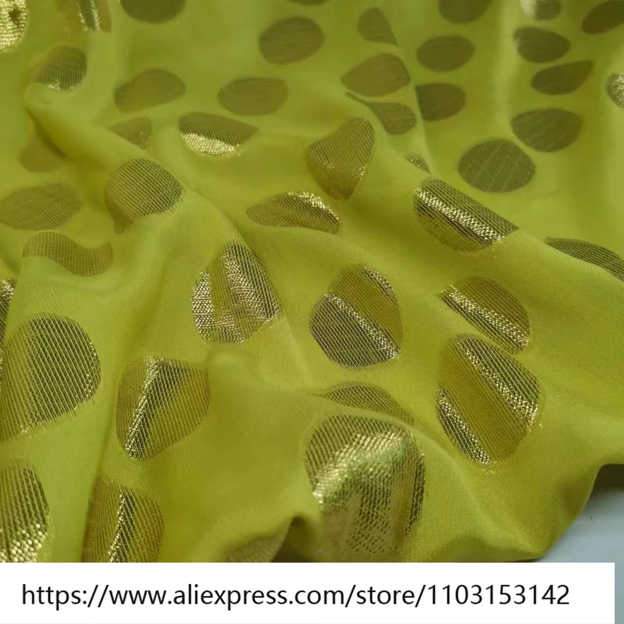 

Summer Light and Slightly Transparent Woven Silk Qiao Qi Fabric 8Momme Shiny Hanfu Skirt