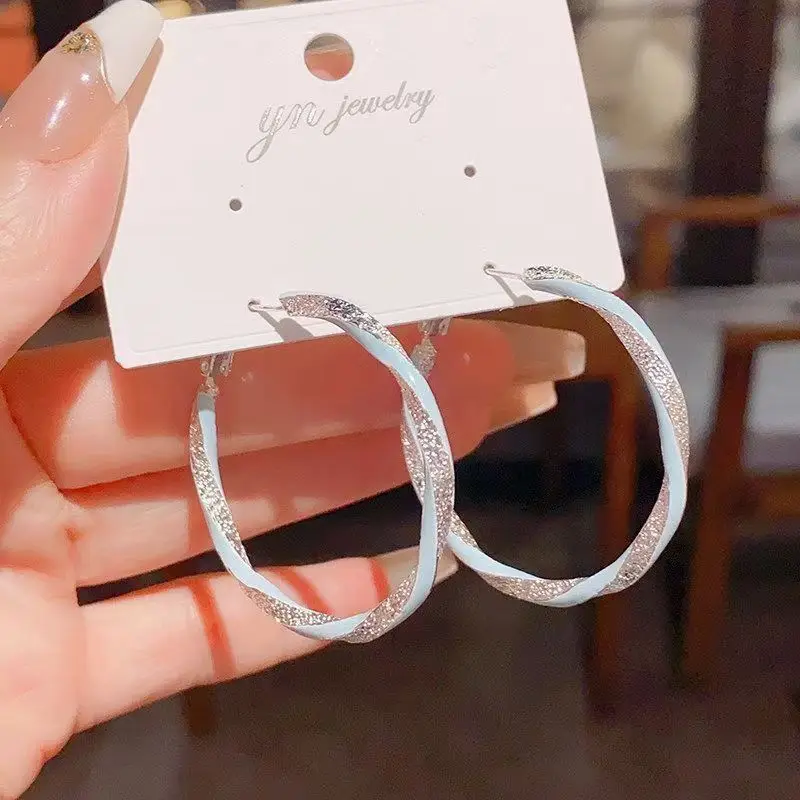 GANPUP Einfache silberfarbene Katzenpfoten-Ohrstecker für Frauen, für den täglichen Gebrauch, modischer Ohrschmuck, Geschenk für Partys, серьги женские – Detail 5