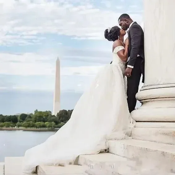 Suknie ślubne afrykańskie na zamówienie, z odkrytymi ramionami, koronkowe aplikacje, rozmiary plus size, suknie ślubne typu syrena, odpinany tren.