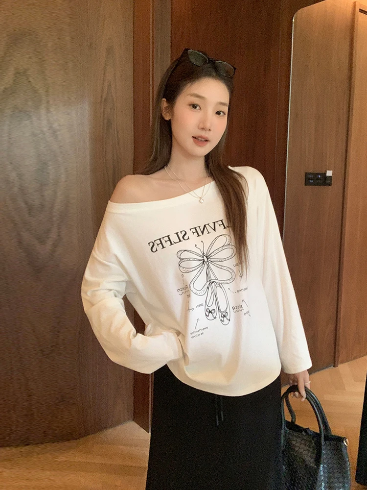 

Корейская белая футболка с открытыми плечами и длинными рукавами на одно плечо, женская весенне-осенняя новая повседневная свободная футболка S245