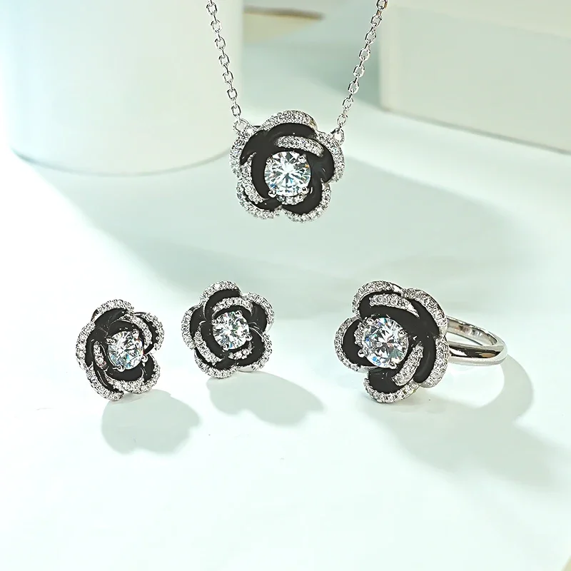 

New Xiaoxiangfeng Black Camellia 925 Silver Pendant Set with High Carbon Diamond Versatile Wedding Jewelry