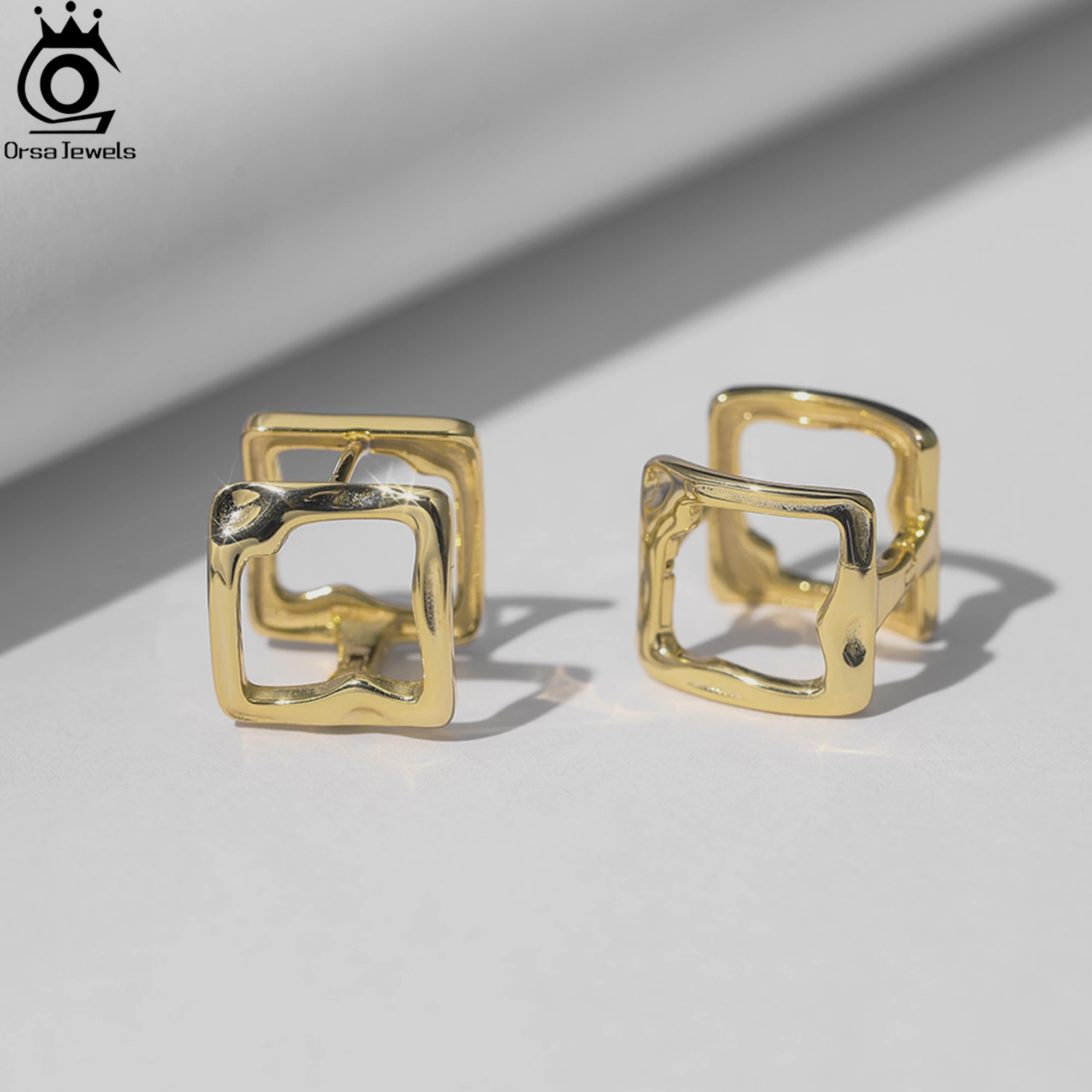

ORSA JEWELS Enchanting 925 Sterling Silver Square Stud Earrings Geometric Design Chic and Timeless Jewelry for Her Wear GAE17
