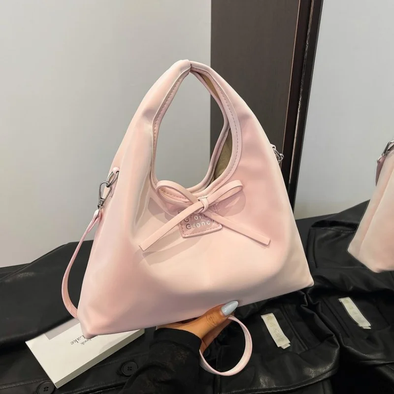 

Luxury High-End Minimalist Vintage Leather Crossbody Handbag For Women With Trendy Letter Logo Design And Solid Color Fashion