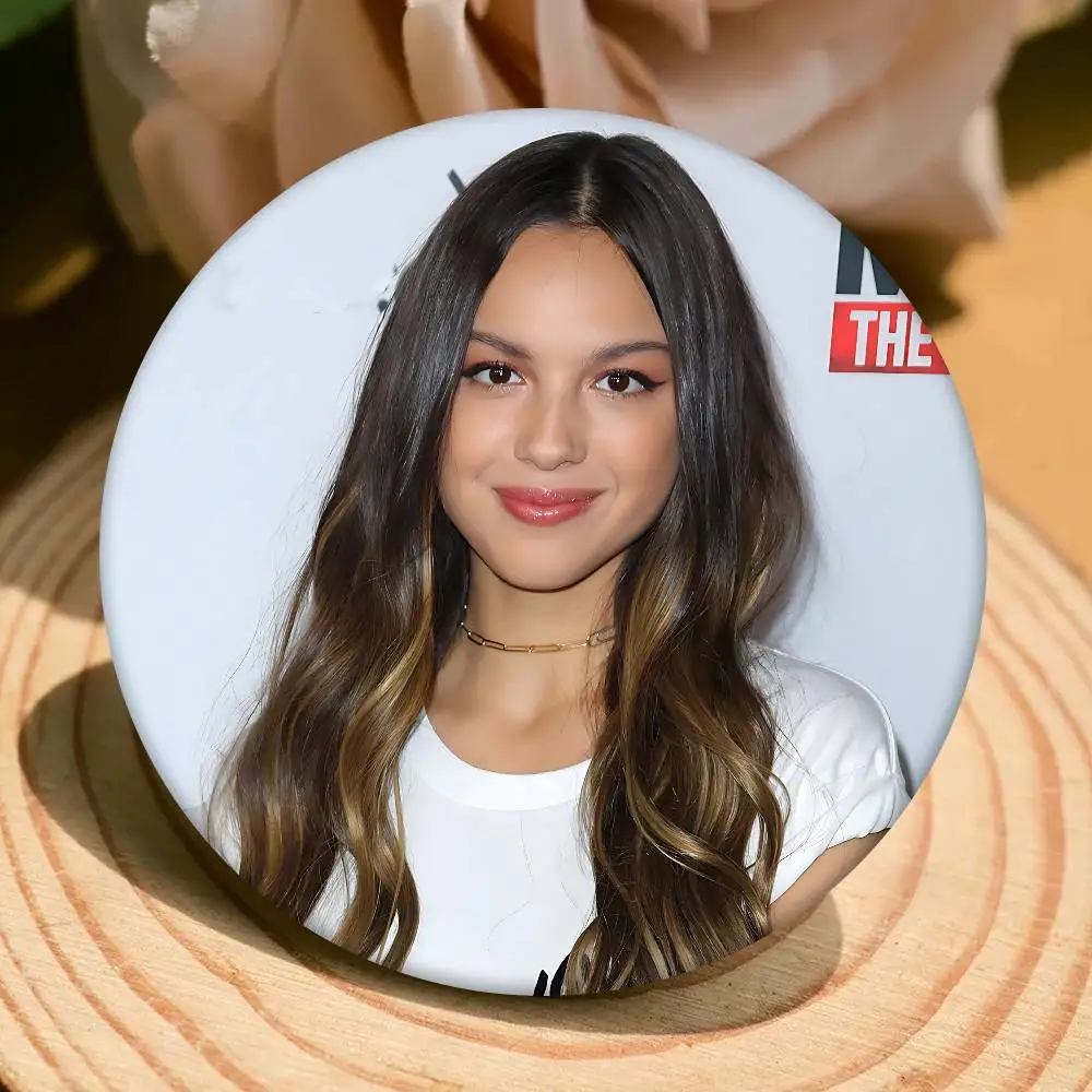 أوليفيا رودريجو شارات 32/44/58 مللي متر دبابيس كرتونية مستديرة دبابيس يدوية لحقيبة الظهر مجوهرات اكسسوارات هدايا شارة إبداعية