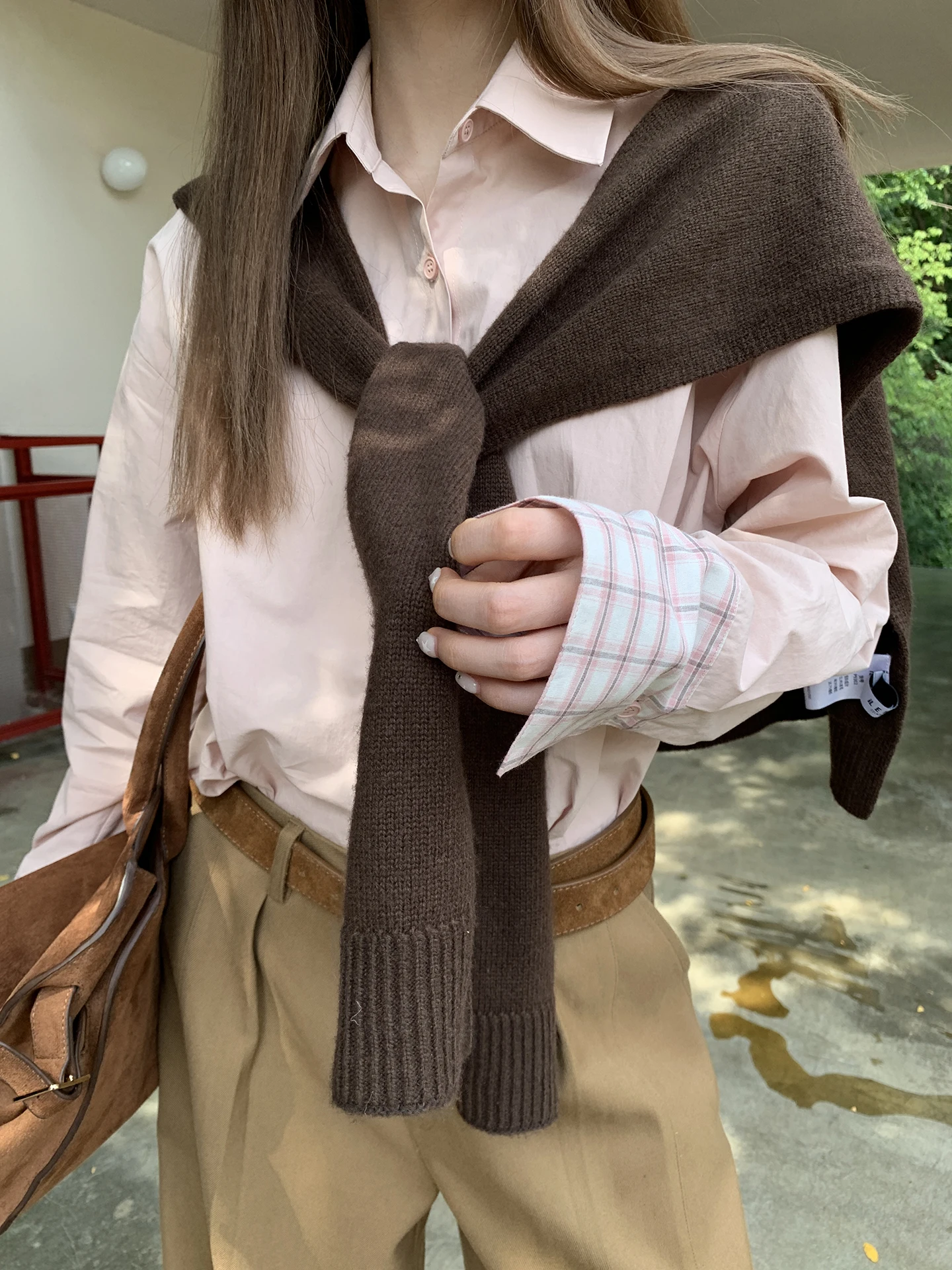 شال نسائي محبوك أحمر بتصميم المشاهير، ملابس خارجية، جديد 2025، راقي للسفر، أنيق وفريد وجميل، بتصميم كتف صغير مميز