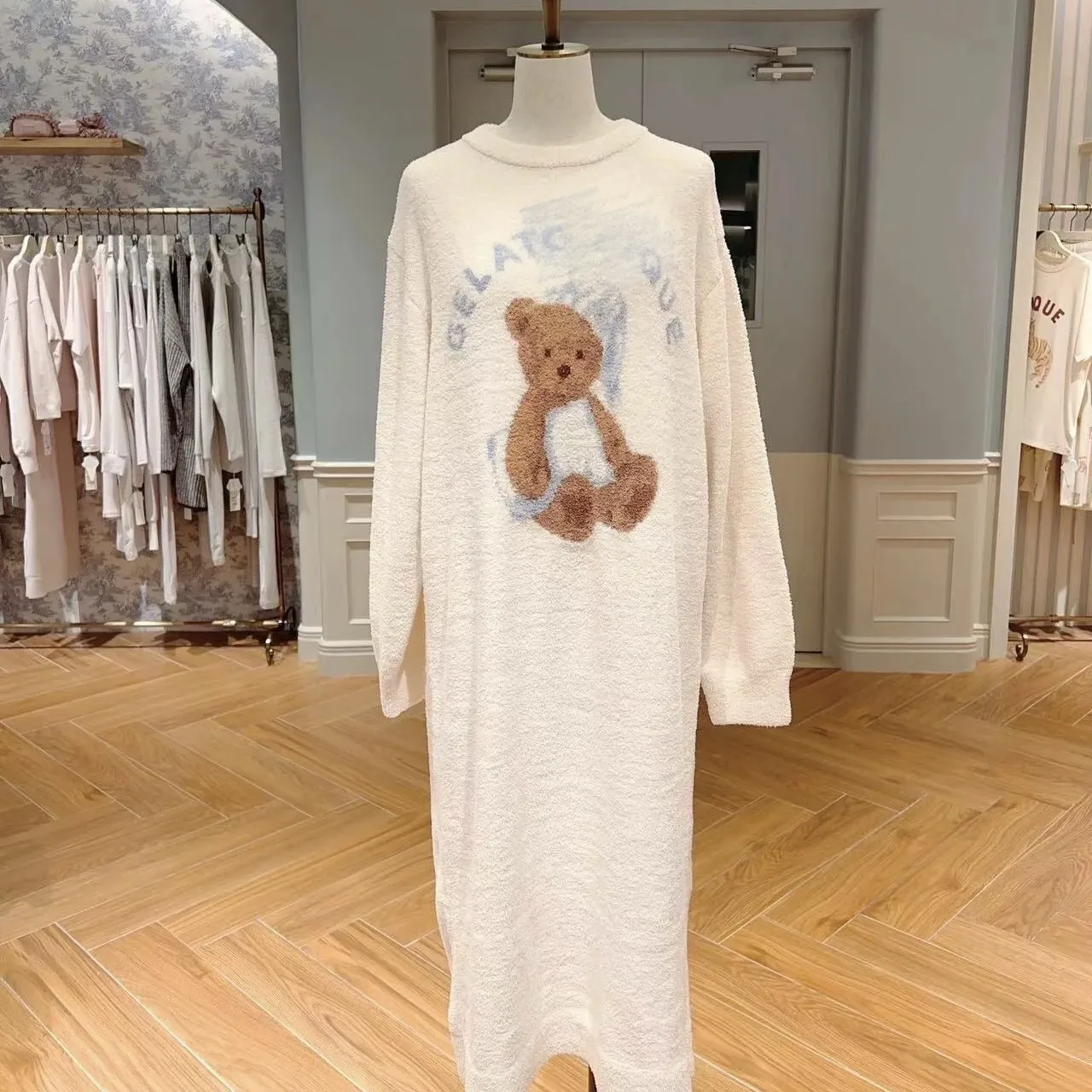 The New Fall and Winter Warm Nightgown Pajamas Good Night Bear Floppy Nightgown Girls Thickened Warm Half Velvet Homewear Suit