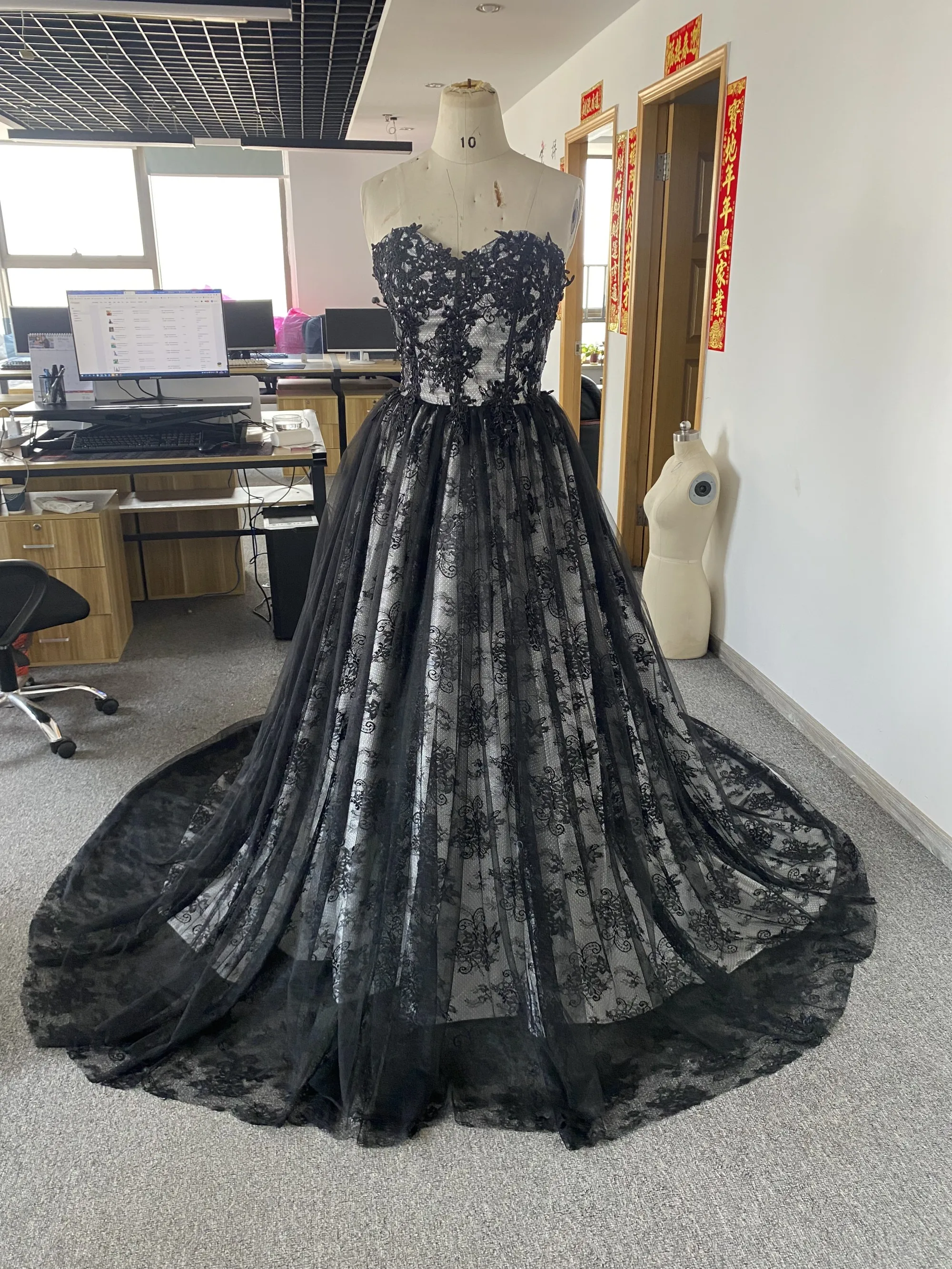 Vestido de quinceañera de encaje negro, prenda de quinceañera con cintas en la espalda, hecho a medida, 2017