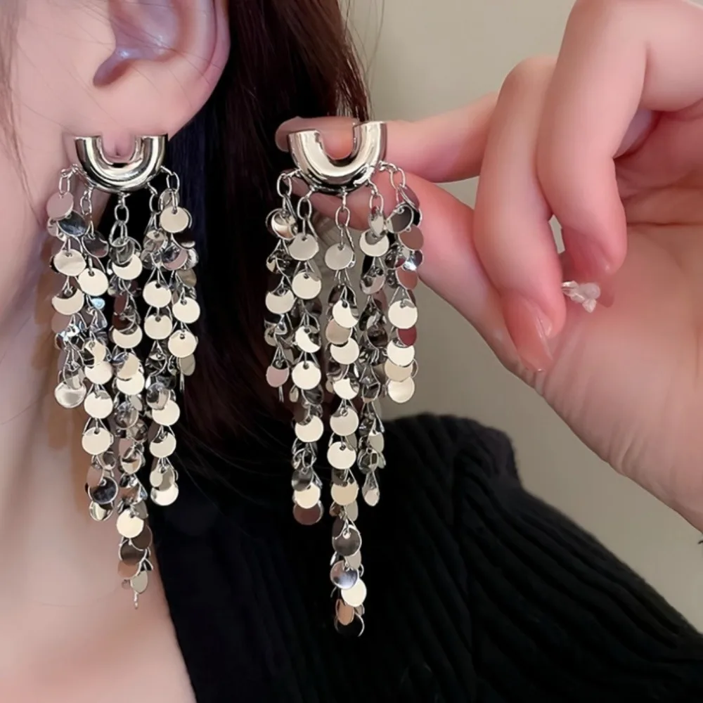 Luxury Fashion Multi Layer Fringe Disc Sequins Long Tassel U Shape Stud Earrings Dangle Earrings for Women Party Wedding Jewelry