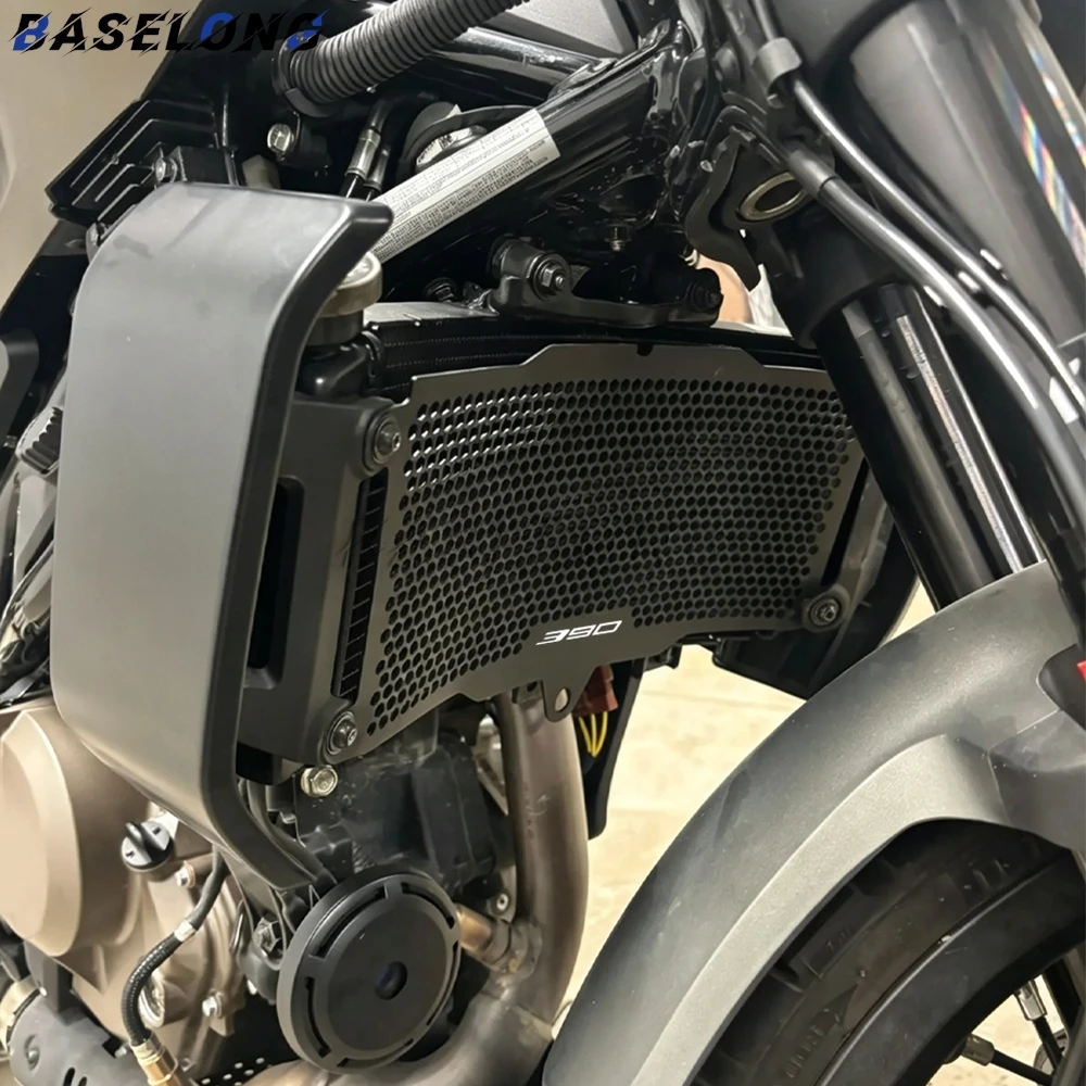 Motorcycle Accessories Radiator Guard Protector Grille Cover Protection For KTM Duke 125 Duke 250 390 Duke 2024 2025 2026 2027