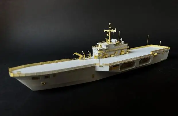 Hobby kits 1/700 Self Made Assembled Model Of Italian RM San Giorgio Class Landing Platform Dock