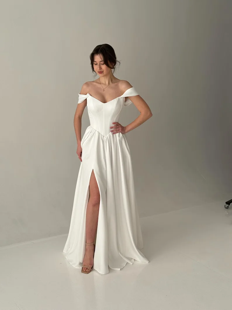 

Customized 2025 Tight corset Wedding Dress Fairy Wedding Dress A-line Elegant Wedding Dress Off Shoulder Wedding Dress