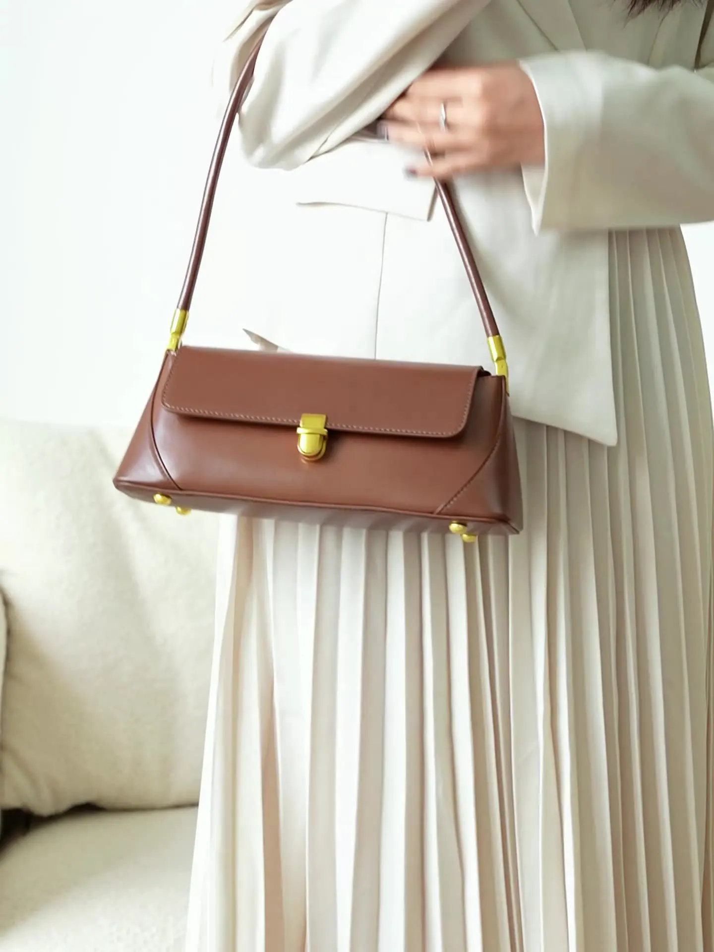 

Luxury Fashion Purse for Women Classic Designer Look Soft Texture Ideal for Stylish and Elegant Occasions