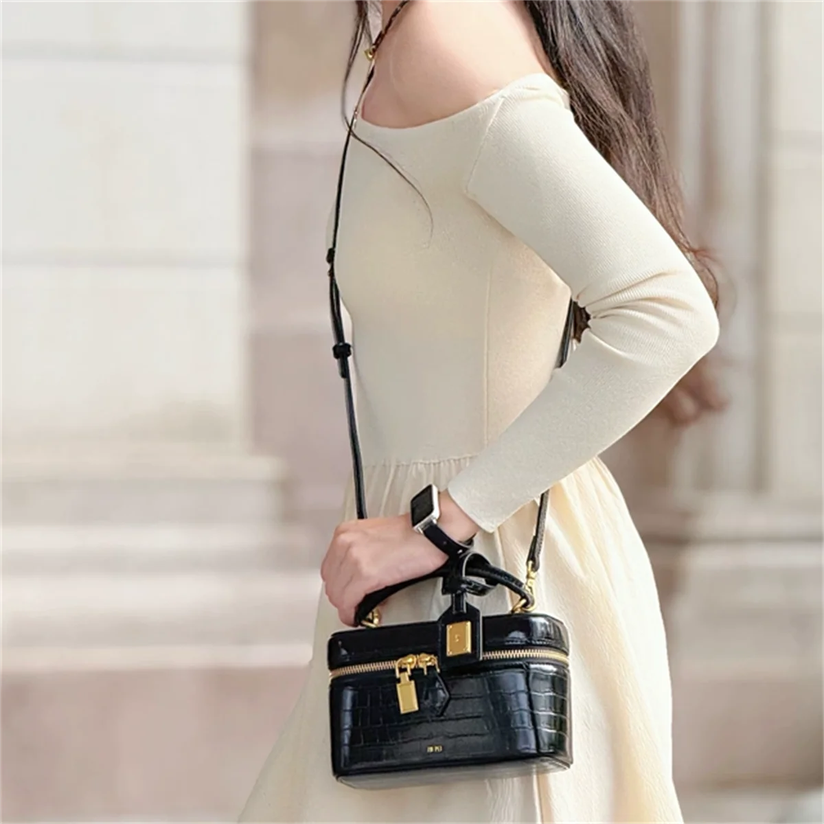 JW PEI French Vintage Shoulder Bag Croc Embossed Crossbody Handbag for Women Small Square Box Purse Exquisite Female Daily Wear view 6