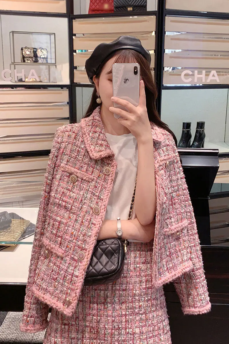 

2023 New Spring Elegant Socialite Style Pink Tweed Two Piece Set for Women Chic Outfit with Textured Jacket and Matching Skirt