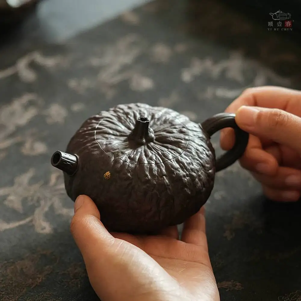 Yihu Chun High-End Yixing Clay Teapot, Handmade By Famous Craftsman Chen Zhen, Made From Old Purple Clay, Pumpkin-Shaped Teapot