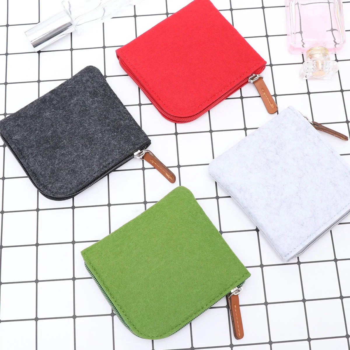 4 Pcs Flet Coin Purse Simple Mini Wallet Kids Girls Coin Bag Smooth Zipper Storage Pouch (Red+Light Grey+Green+Dark Grey)